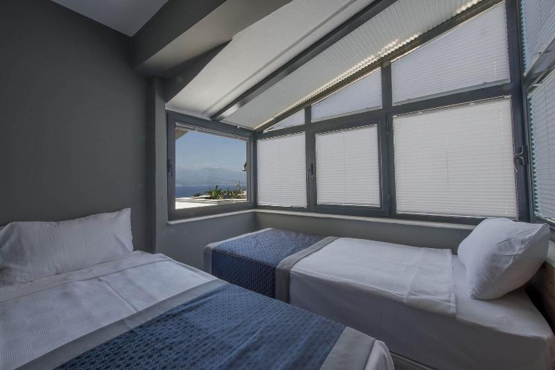 Pure Blanche Hotel image