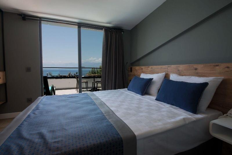 Pure Blanche Hotel image