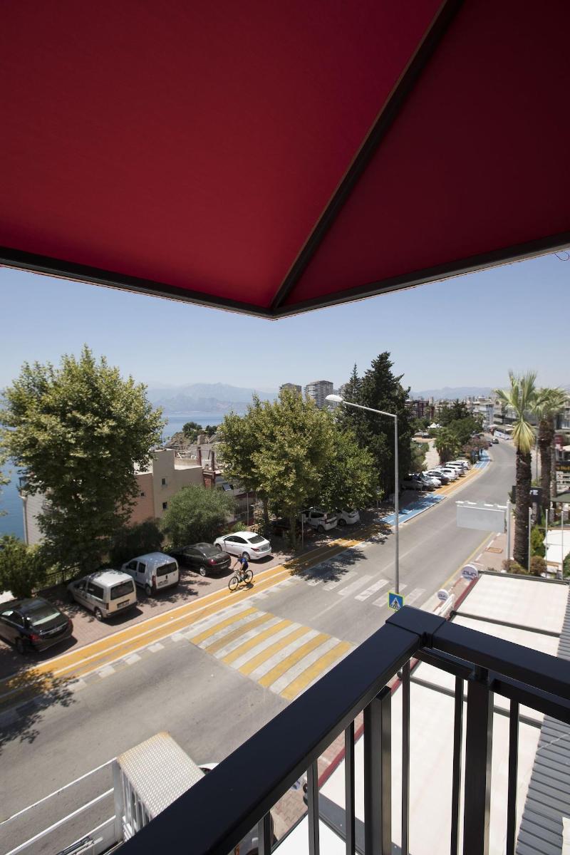 Pure Blanche Hotel image