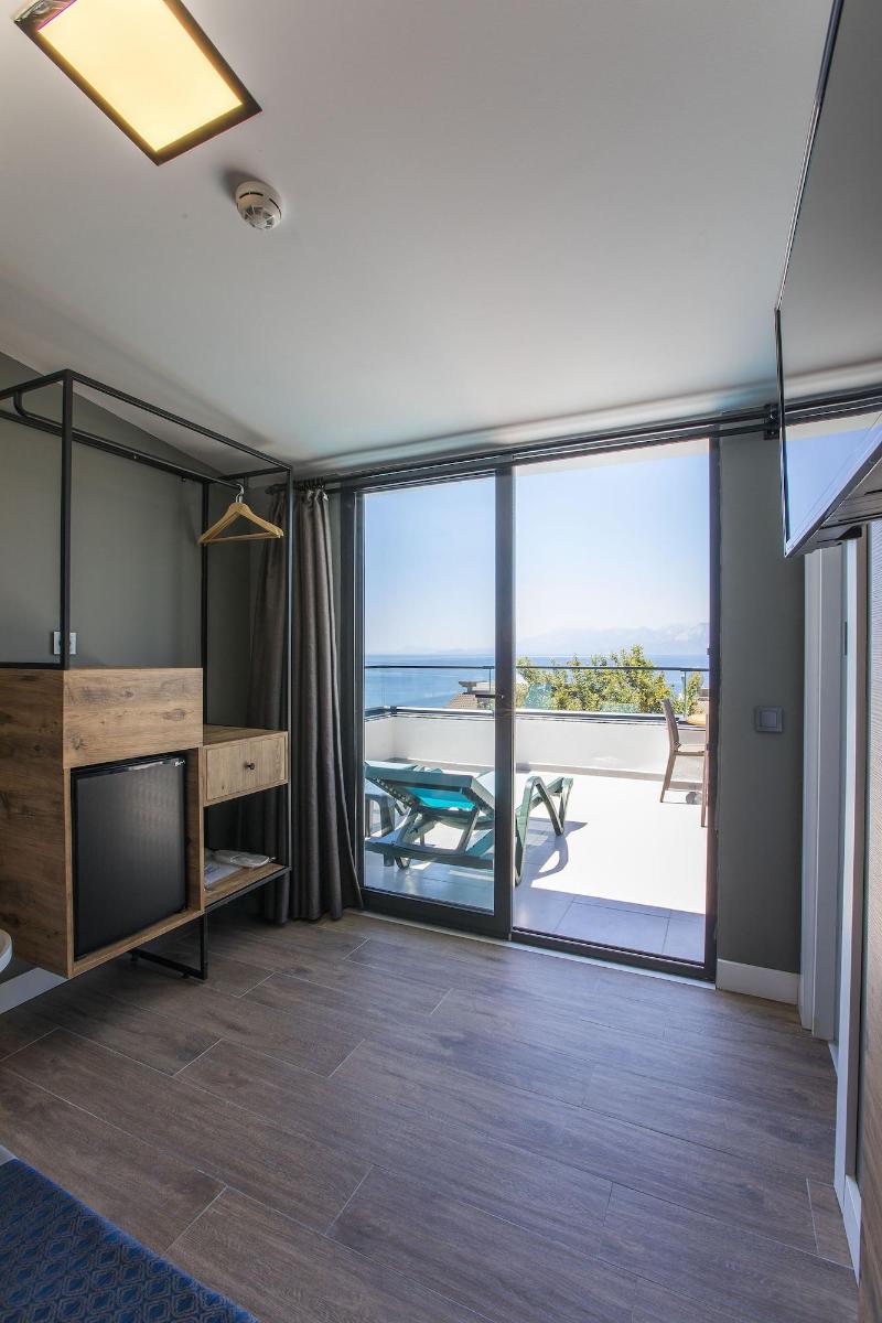 Pure Blanche Hotel image