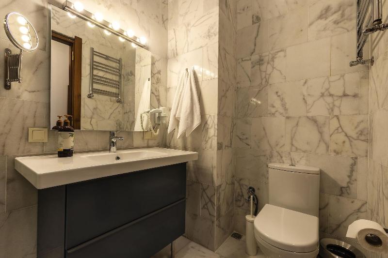 Raven Suites Old City Istanbul image