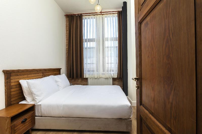 Raven Suites Old City Istanbul image