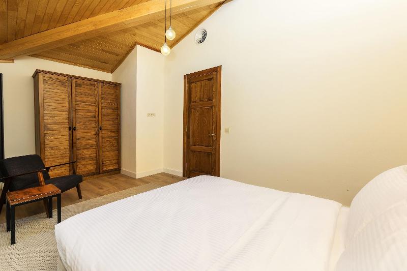 Raven Suites Old City Istanbul image