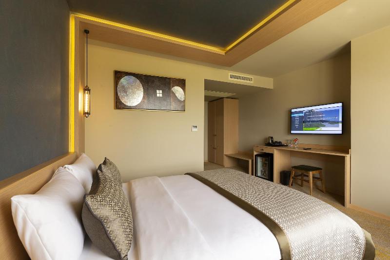 Avec Hotel image