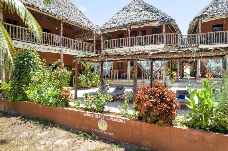 Shanuo Beach Bungalows image