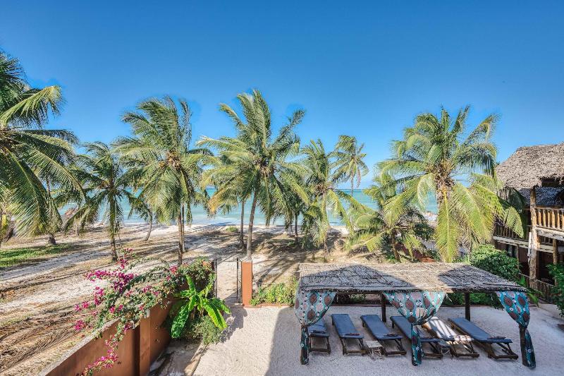 Shanuo Beach Bungalows image