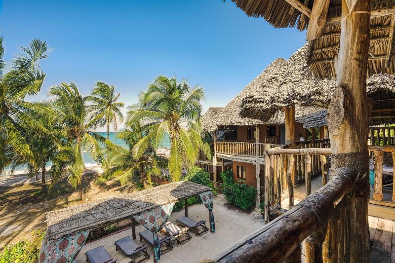 Shanuo Beach Bungalows image
