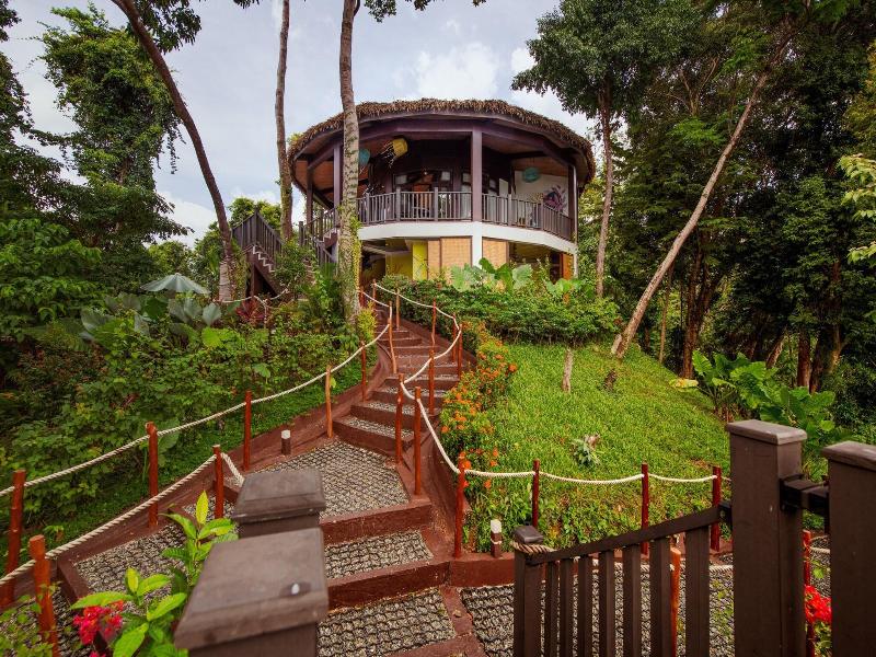 Lihim Resort