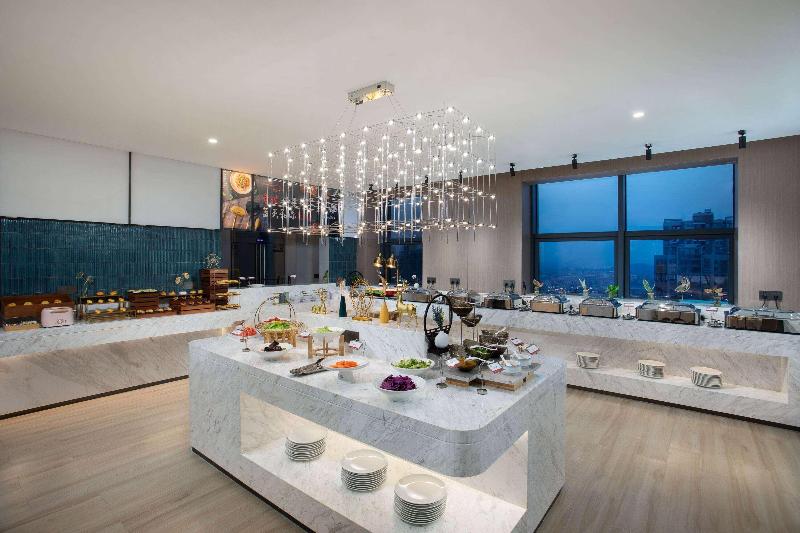 Ramada By Wyndham Huangshi Huangshigang image