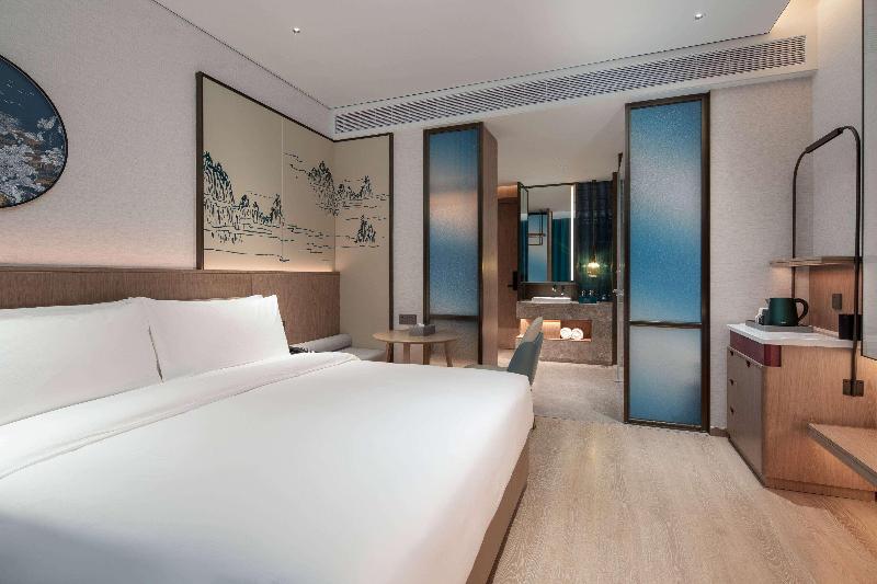 Ramada By Wyndham Huangshi Huangshigang image