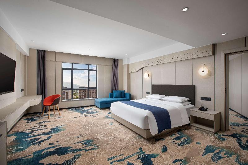 Microtel By Wyndham Heyuan image