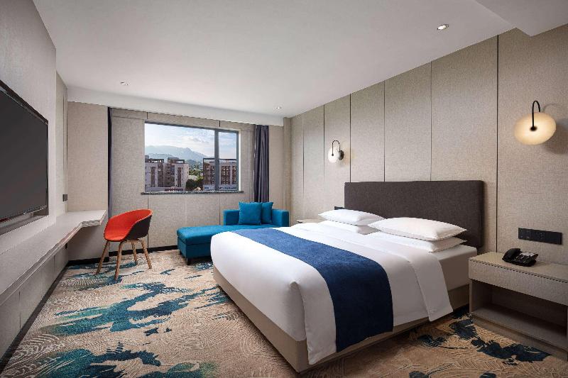 Microtel By Wyndham Heyuan image