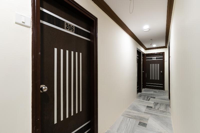 OYO Flagship 41641 Poonam Palace image