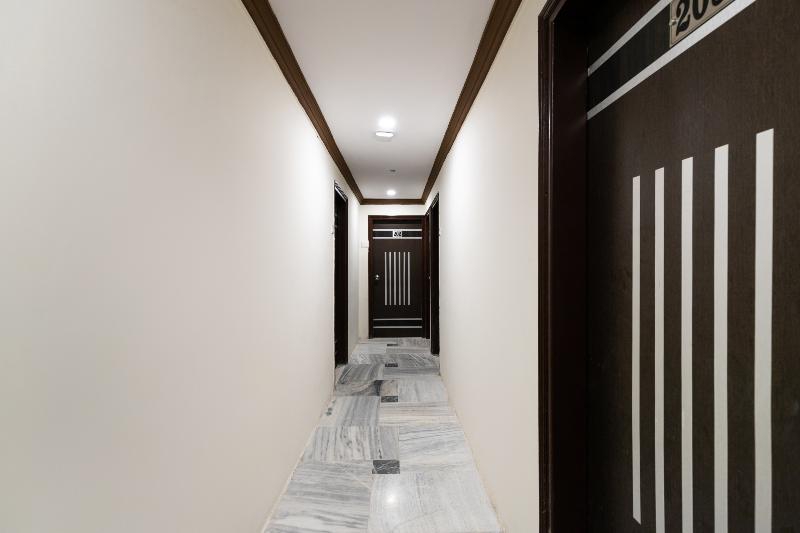 OYO Flagship 41641 Poonam Palace image