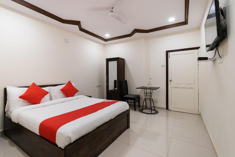 OYO Flagship 41641 Poonam Palace image