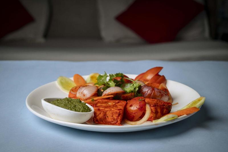OYO Flagship 22252 Town & Country Inn image