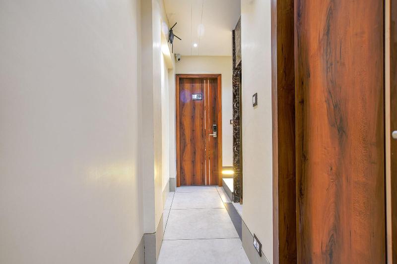 Collection O 45876 Hotel Benchmark Vijay Nagar