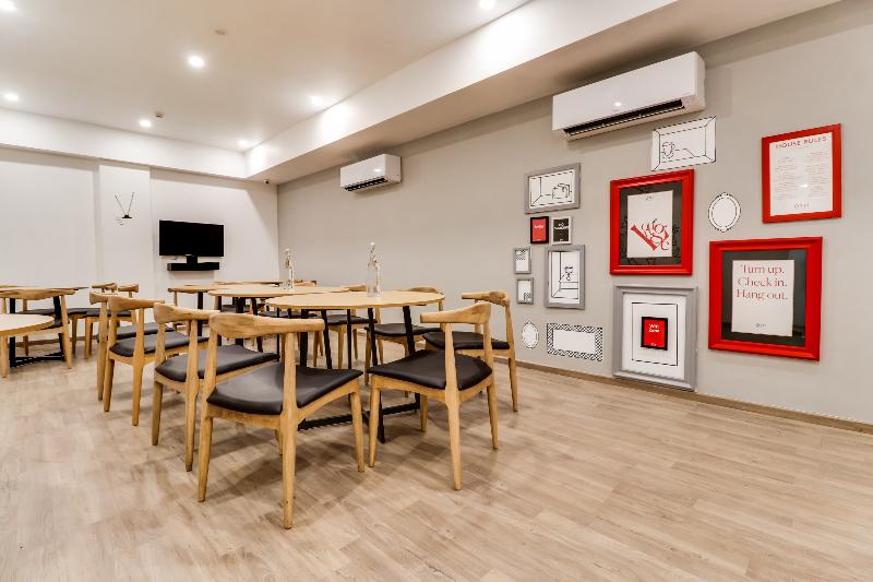 OYO Townhouse 135 Gandhi Hall