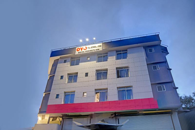 OYO 81349 Townhouse Friends Inn — main photo