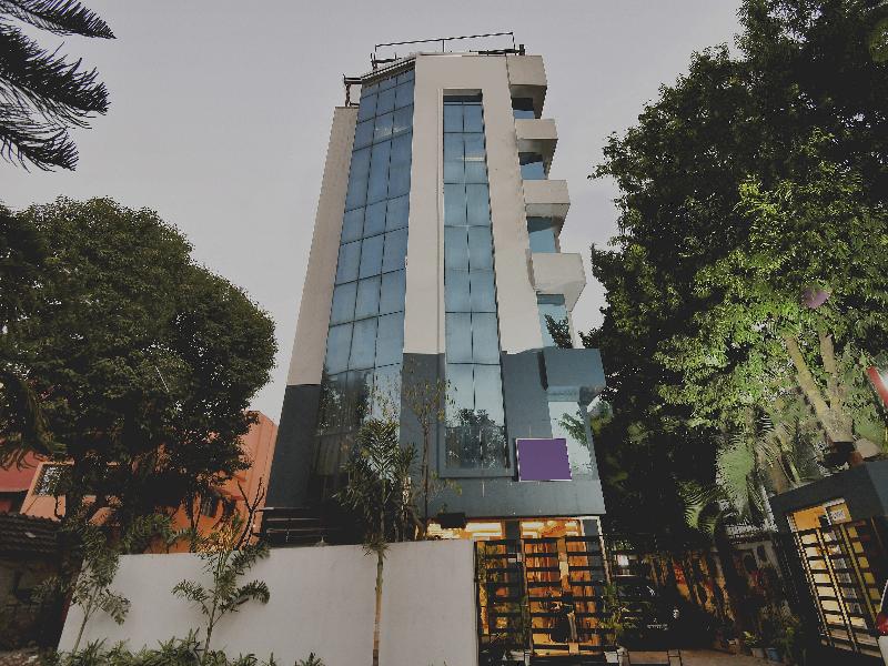 OYO 78582 SilverKey Hotel Mayfair Tower image