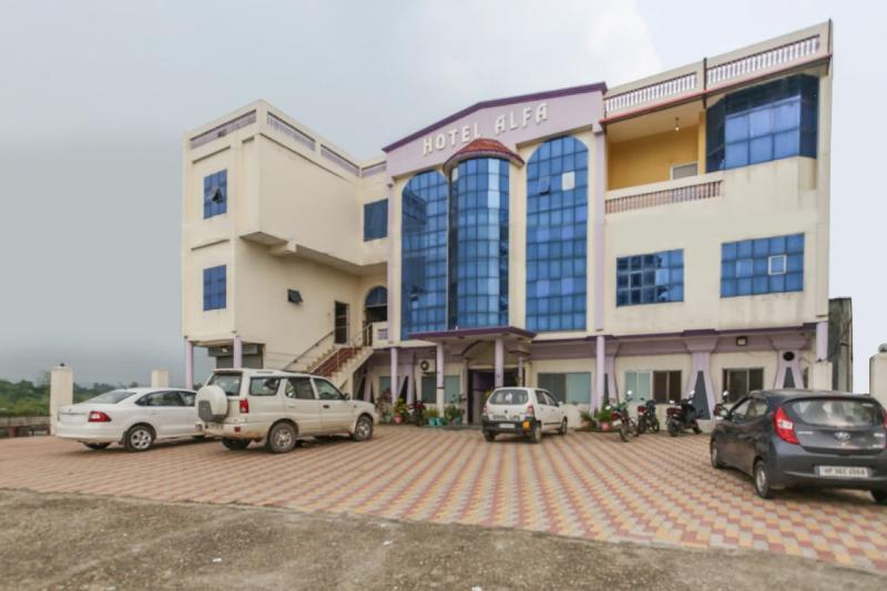 OYO 82777 Hotel Alfa — main photo