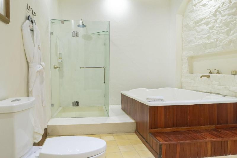 Nukari Quinta Boutique image