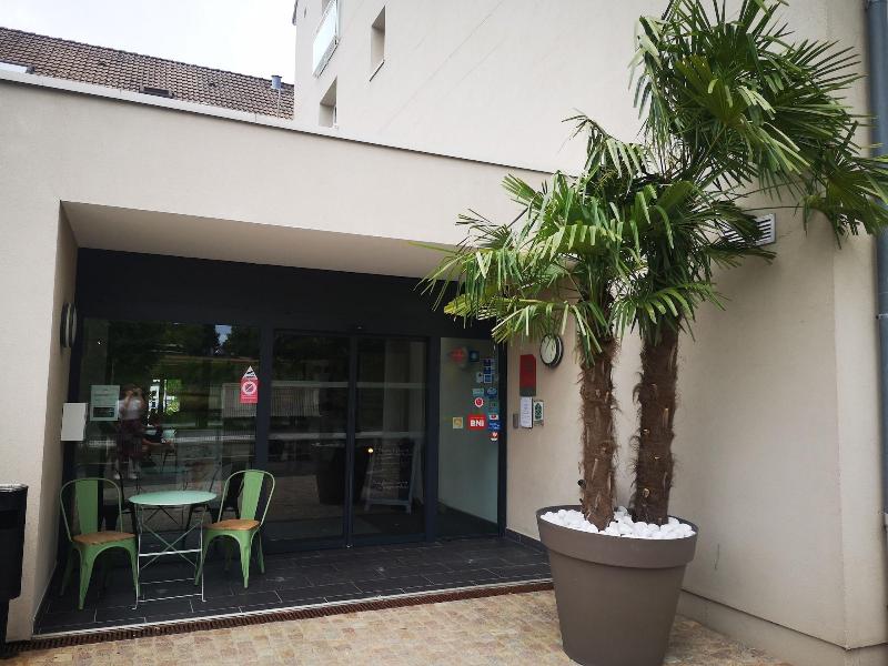 Le Konine Suites image