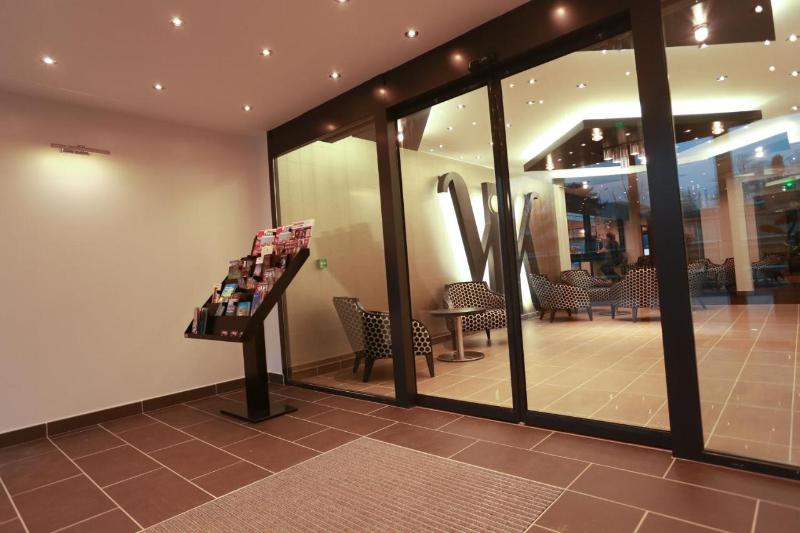 Le Konine Suites image