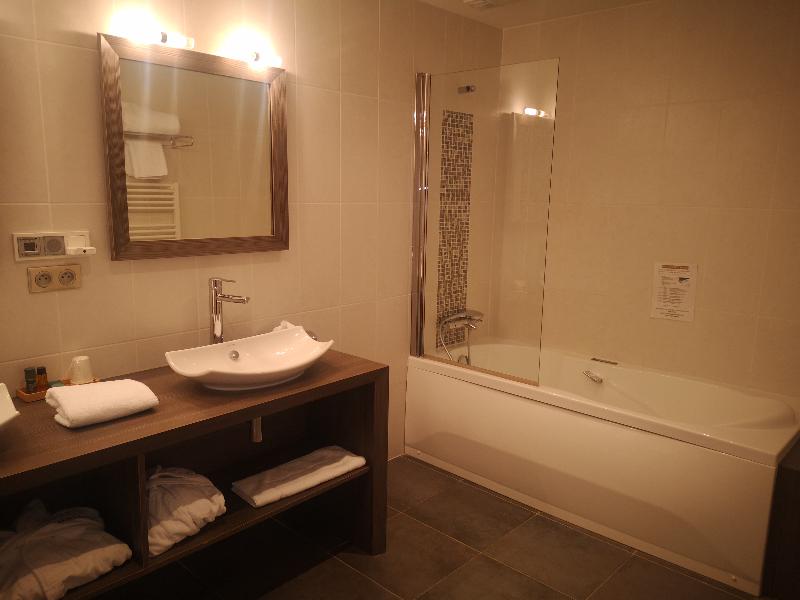 Le Konine Suites image