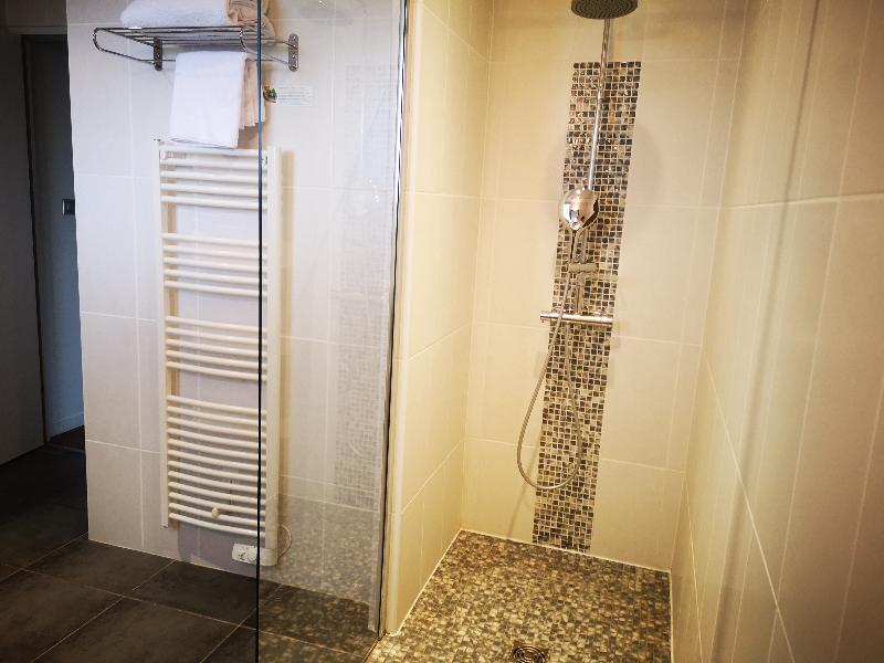 Le Konine Suites image