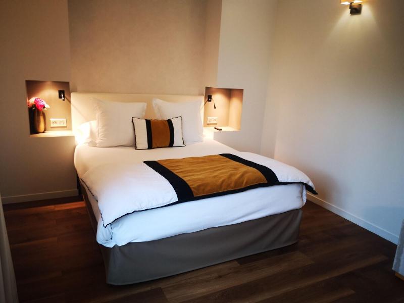 Le Konine Suites image