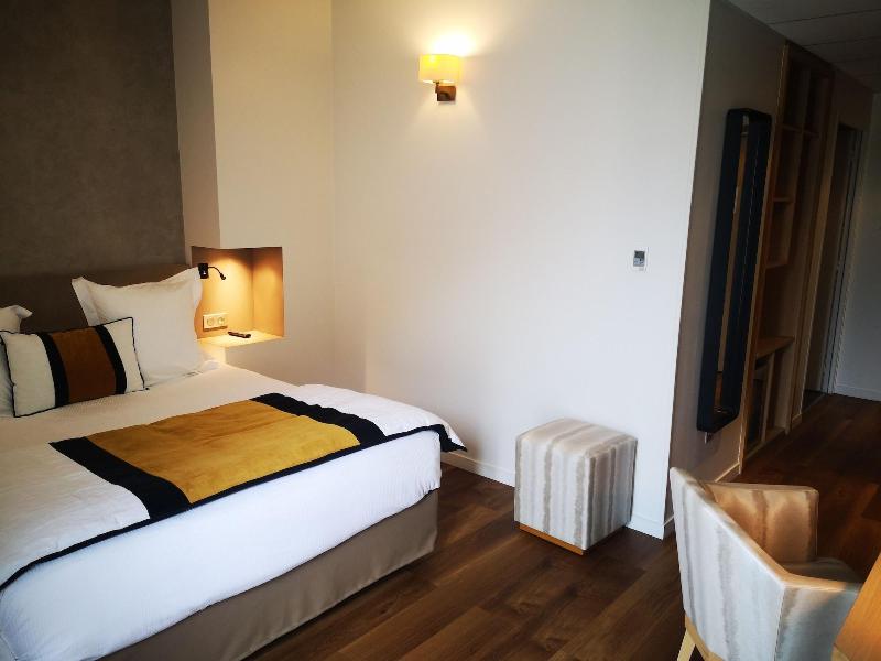 Le Konine Suites image