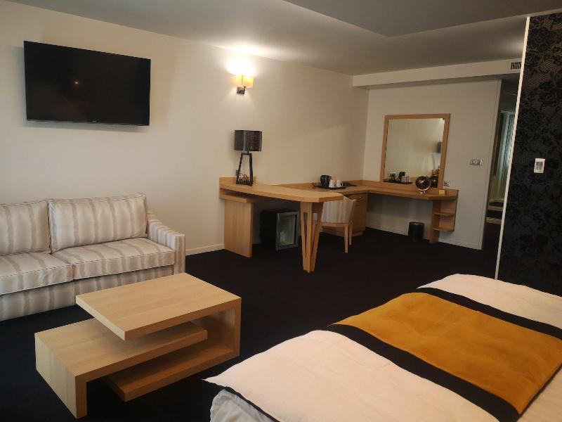 Le Konine Suites image