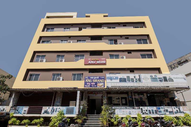 OYO 79382 Anu Grand 2