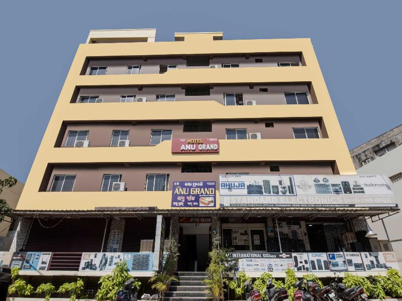 OYO 79382 Anu Grand 3