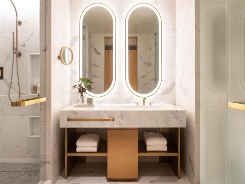Four Seasons Hotel Minneapolis image