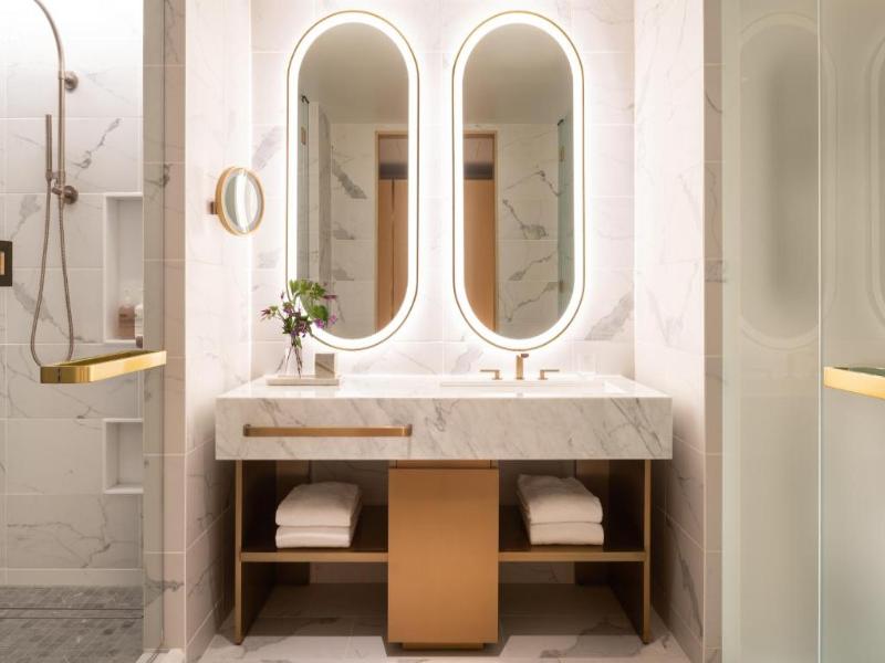 Four Seasons Hotel Minneapolis image