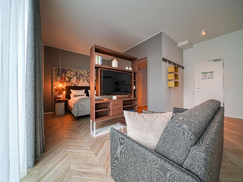 Vienna House Easy by Wyndham Augsburg image