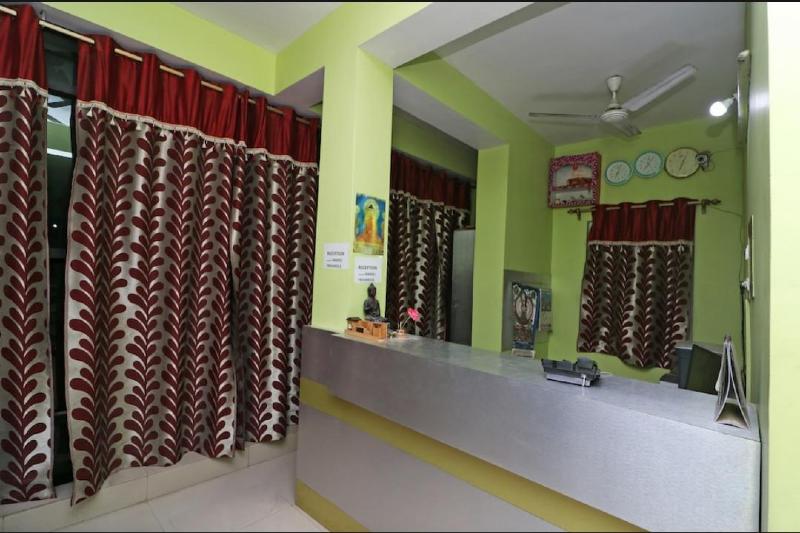 OYO 82768 Hotel Shakuntala Palace Premium — photo 4