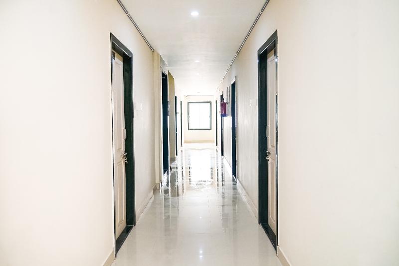 OYO Collection O Kakinada Near JNTU — view