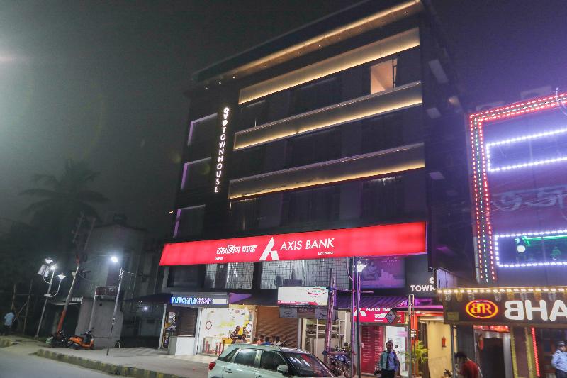 OYO Townhouse 152 Hotel Suncitel Airport image