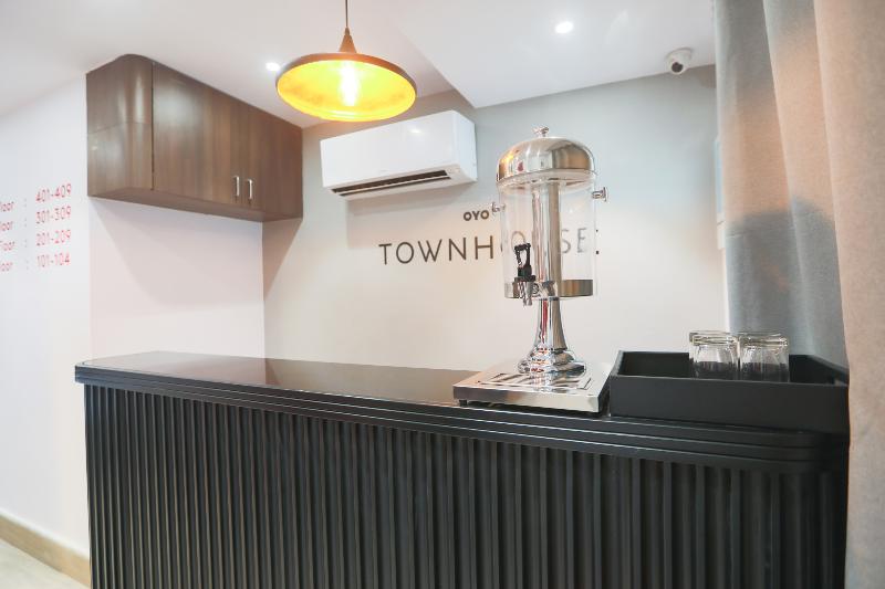 OYO Townhouse 152 Hotel Suncitel Airport image