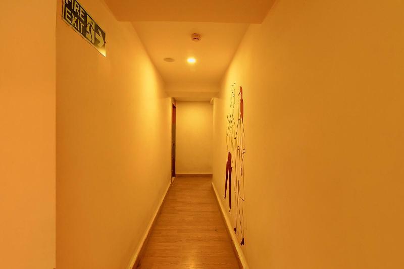 OYO Townhouse 152 Hotel Suncitel Airport image
