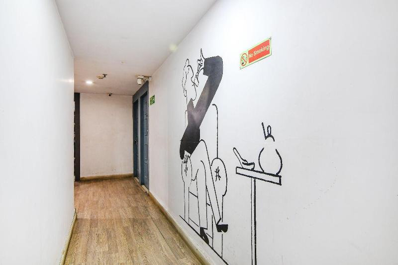 OYO Townhouse 152 Hotel Suncitel Airport image