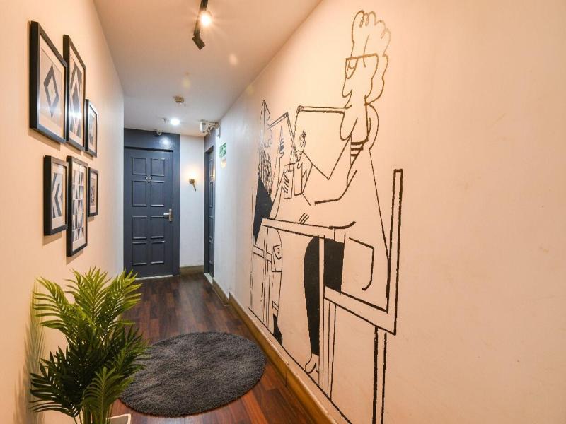 OYO Townhouse 152 Hotel Suncitel Airport image