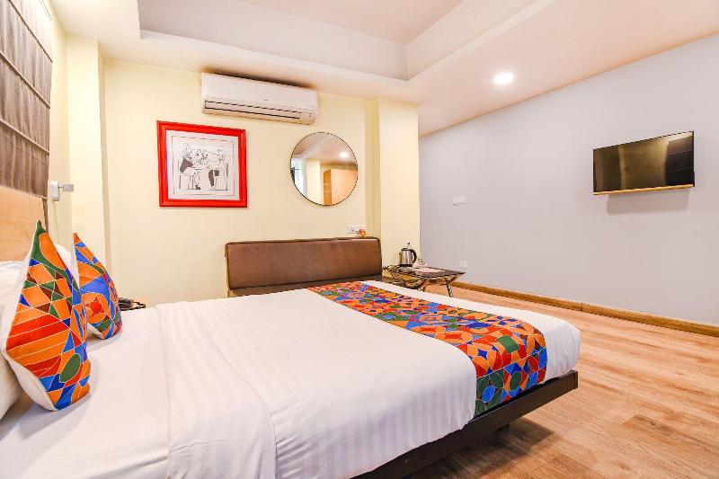 OYO Townhouse 152 Hotel Suncitel Airport image