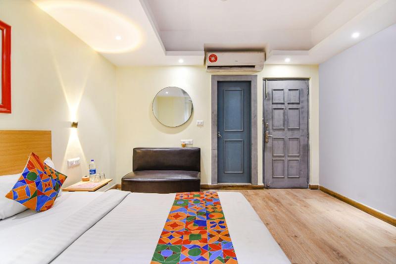 OYO Townhouse 152 Hotel Suncitel Airport image