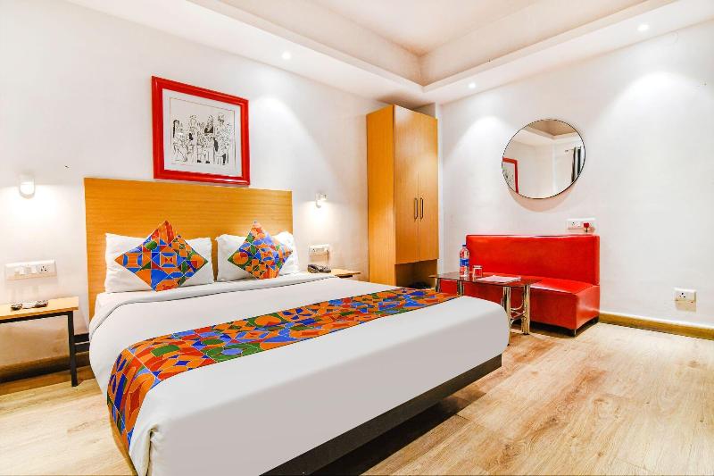 OYO Townhouse 152 Hotel Suncitel Airport image