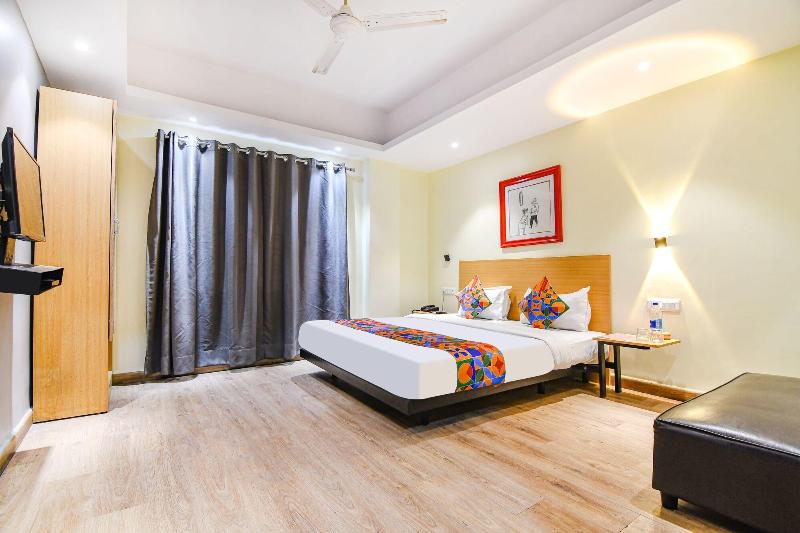 OYO Townhouse 152 Hotel Suncitel Airport image