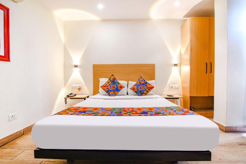 OYO Townhouse 152 Hotel Suncitel Airport image